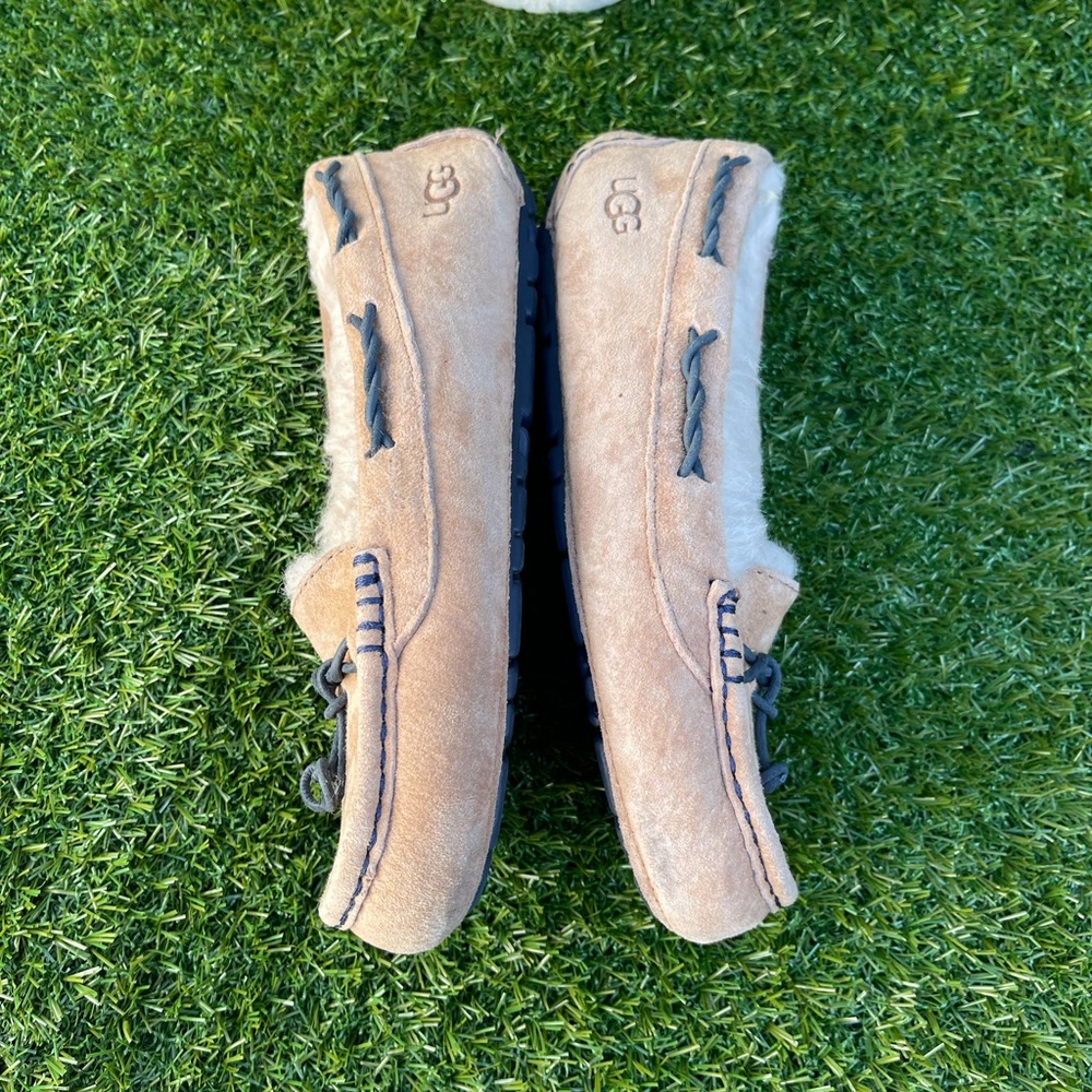 UGG🍂🍁Mocassins slip on Slippers Womens size 5 - Picture 5 of 7